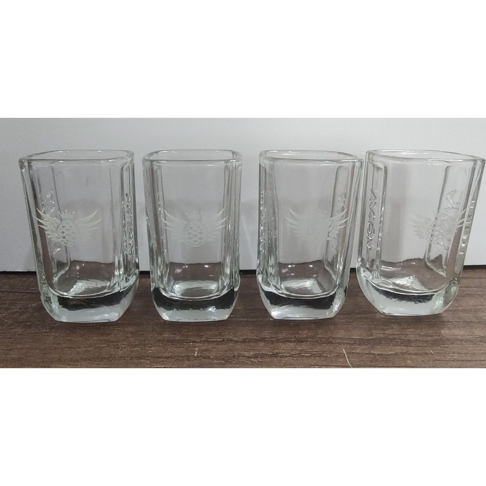Avión Tequila Shot Glasses Set Of 4 In Original Box Pineapple Design A6